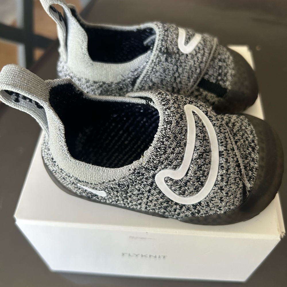 Nike swoosh 1
